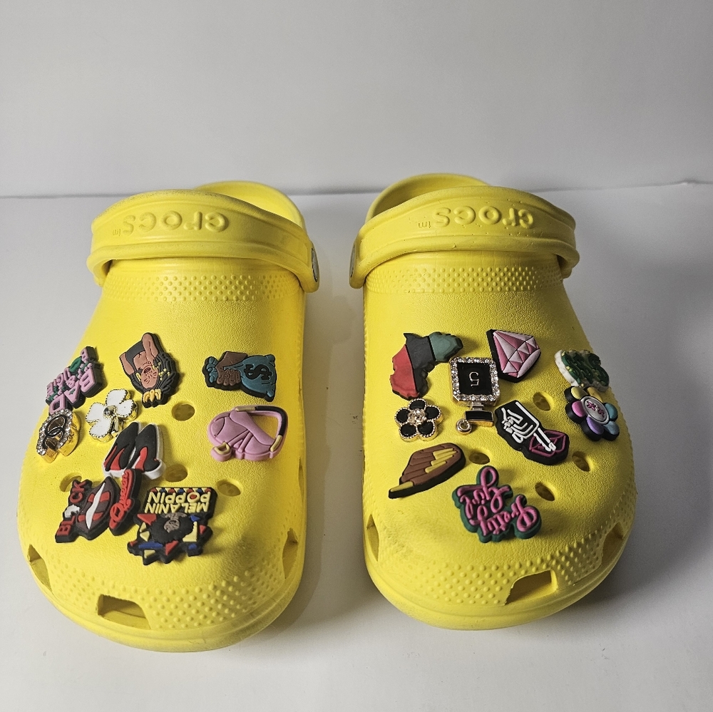 Crocs Unisex Adults Classic Clog With Jibbits Size Men 7 Women 9